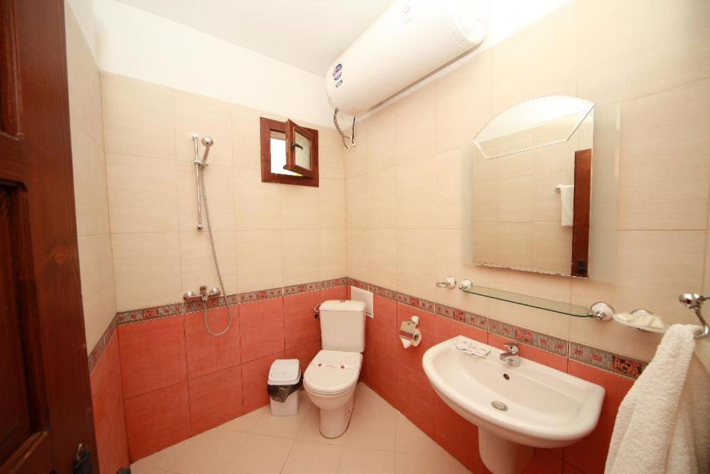Complex Barite Hotel Chernevo ภายนอก รูปภาพ